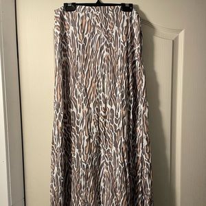 WILFRED- Midi Leopard Print Skirt